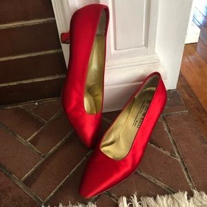 Bruno Magli Satin Red Heels Size 8 (7.5)